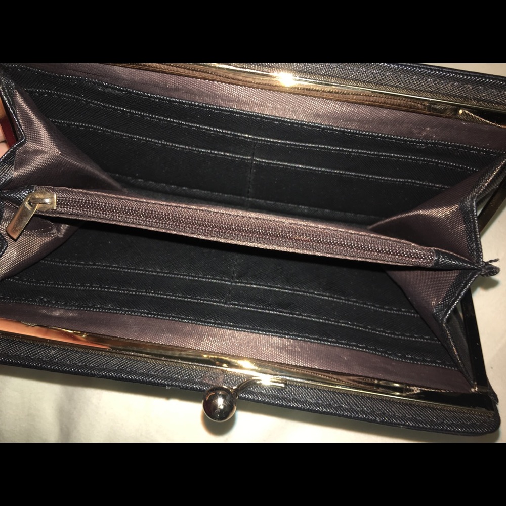 Wallet - Picture 2 of 3